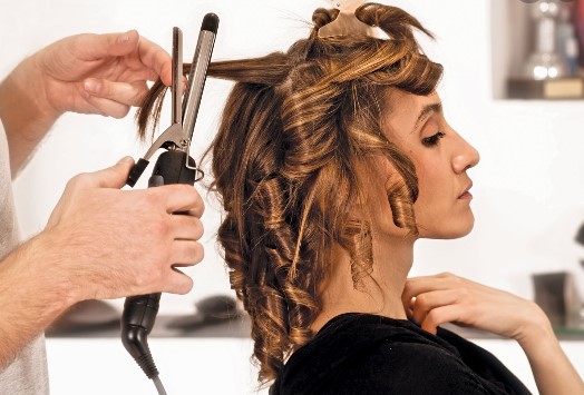 بررسی عوارض شغل آرایشگری